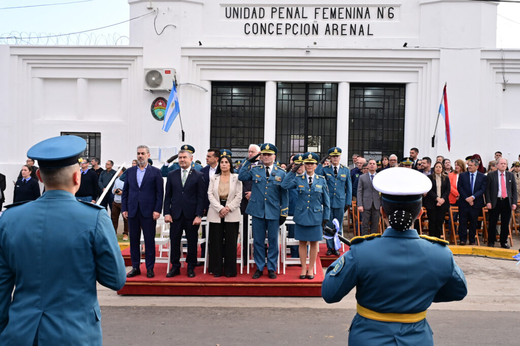 Entre Ríos celebró los 100 años de la Unidad Penal N° 6 con la entrega de equipamiento y nuevos móviles