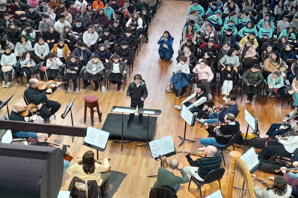 La Sinfónica provincial convocó a más de 1.500 estudiantes en una nueva etapa de conciertos didácticos