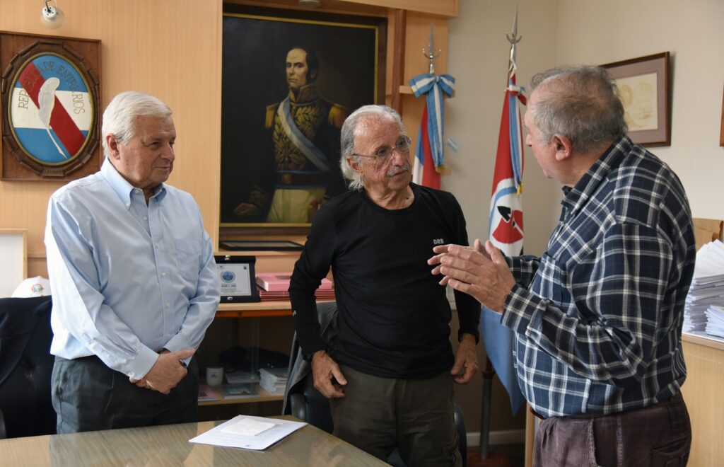Concepción del Uruguay: entregaron nuevos aportes económicos al Hospital, la Policía y Bomberos Voluntarios
