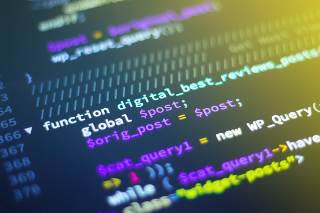 Lanzan un curso presencial de programación en Python para jóvenes en el Polo La Nube