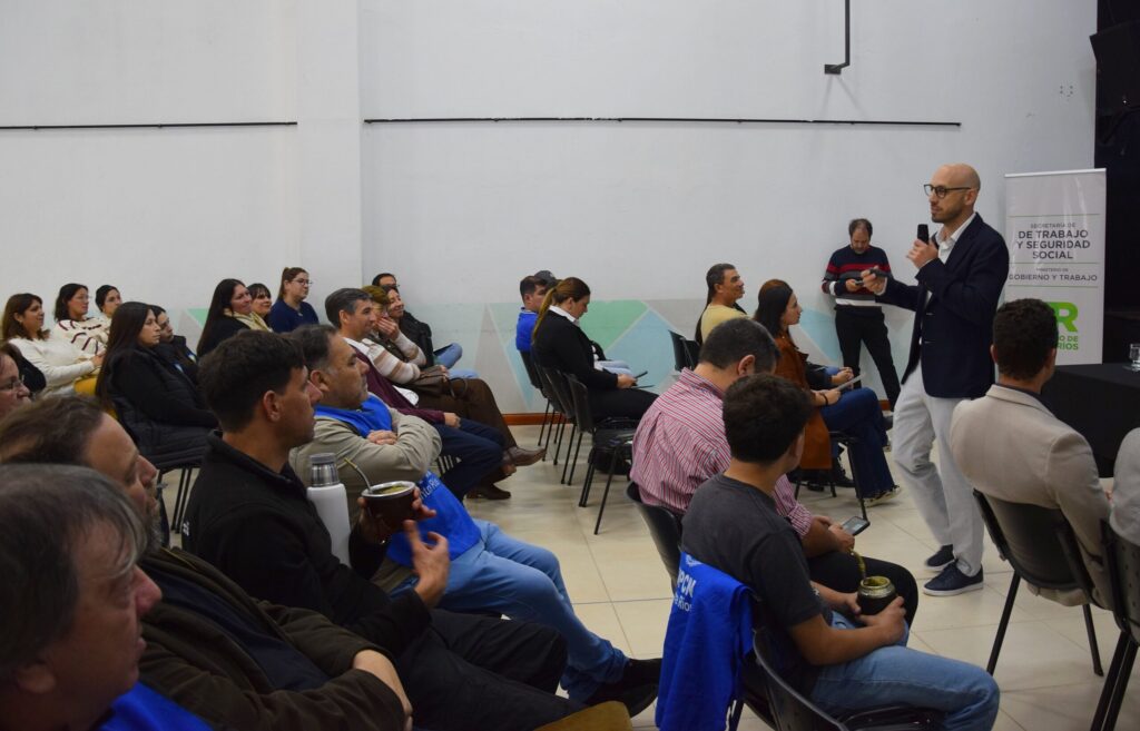 En Colón, impulsan capacitaciones para abordar consumos problemáticos en el ámbito laboral