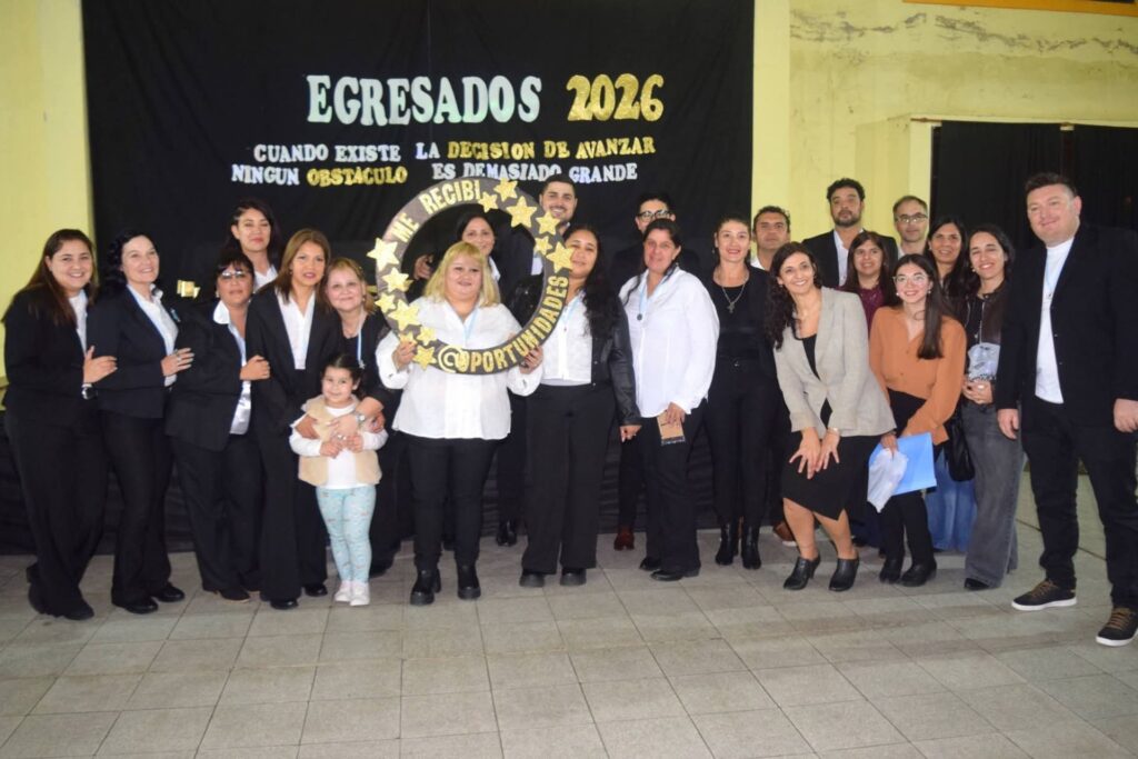 Federación: 17 jóvenes y adultos concluyeron el secundario a través del Programa Oportunidades