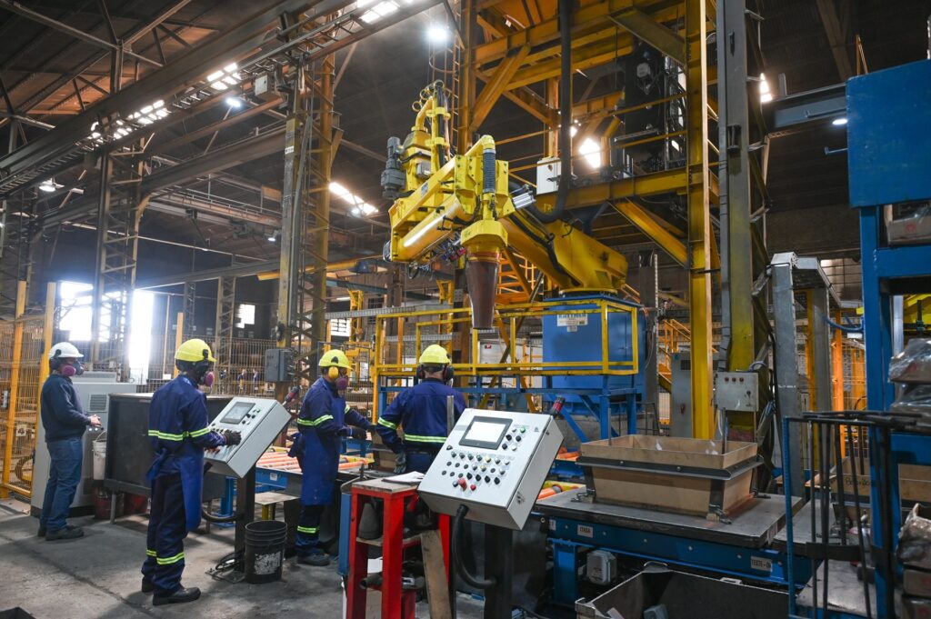 Entre Ríos sostiene la ocupación industrial y registra repuntes en sectores productivos clave