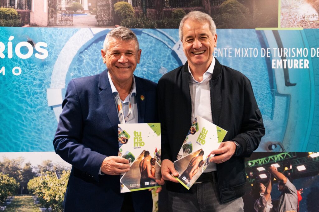 Entre Ríos renovó con Flecha Bus el convenio de cooperación y promoción turística