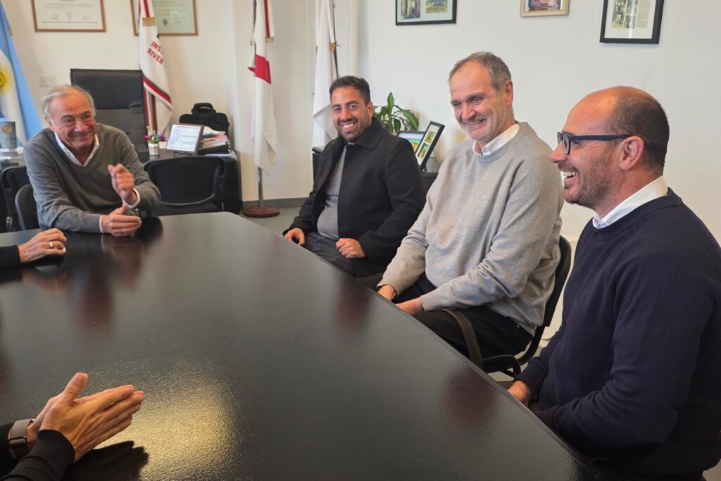 Entre Ríos gestiona un convenio de capacitación deportiva con el Instituto Universitario River Plate