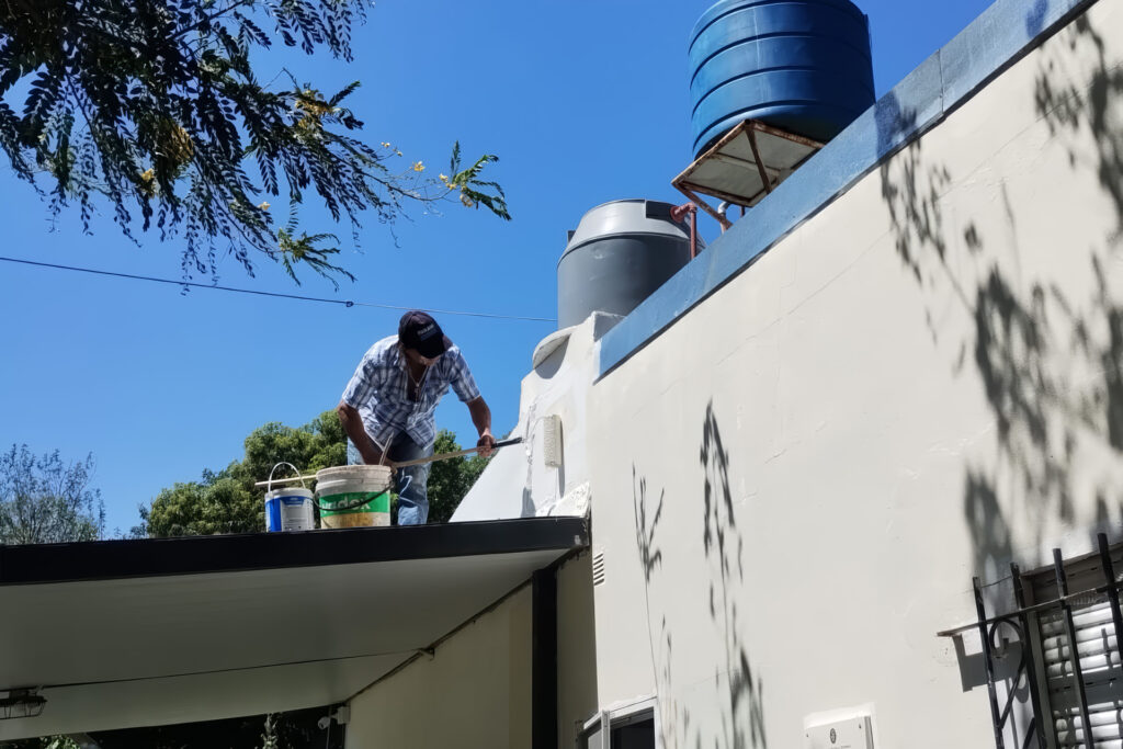 Entre Ríos: Salud realiza obras de mantenimiento en hospitales y centros sanitarios con personal propio