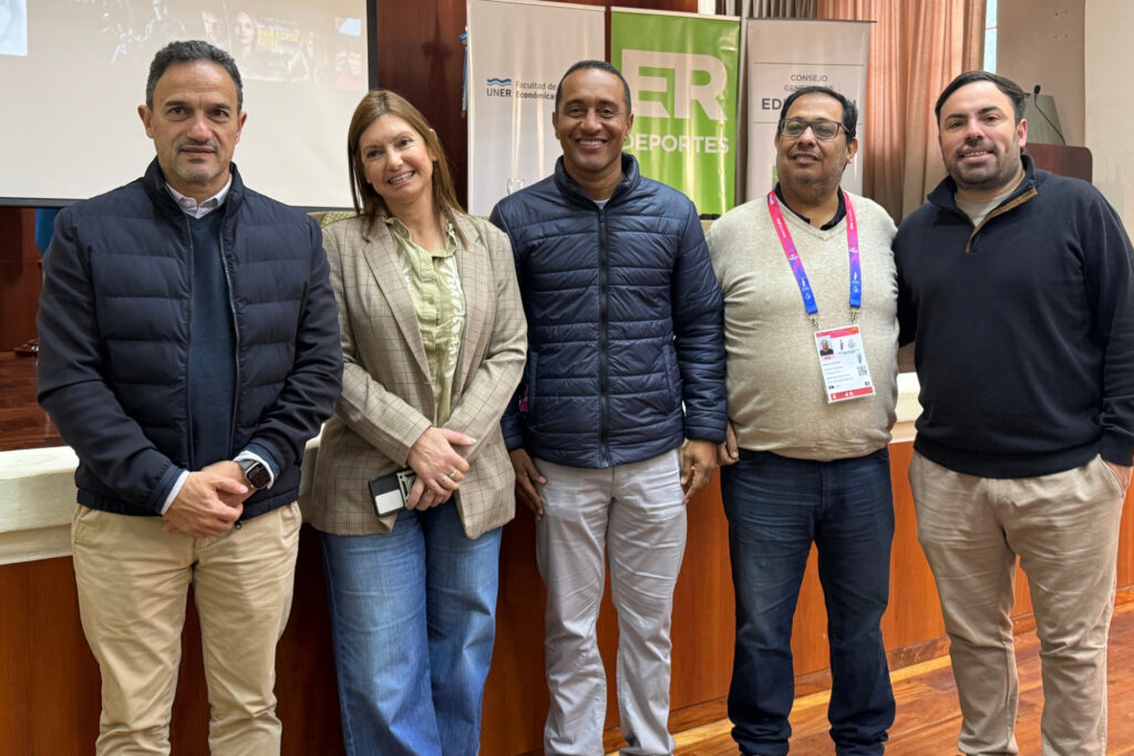 Jornada académica sobre sóftbol reúne a más de 200 docentes y estudiantes en el marco de los Juegos Odesur