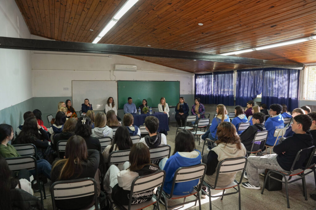 Avanza en General Ramírez el programa que vincula a las escuelas con el sector productivo