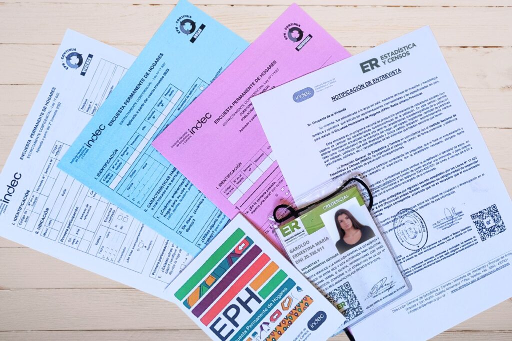 Se solicita la colaboración de los hogares seleccionados para la Encuesta Permanente de Hogares.