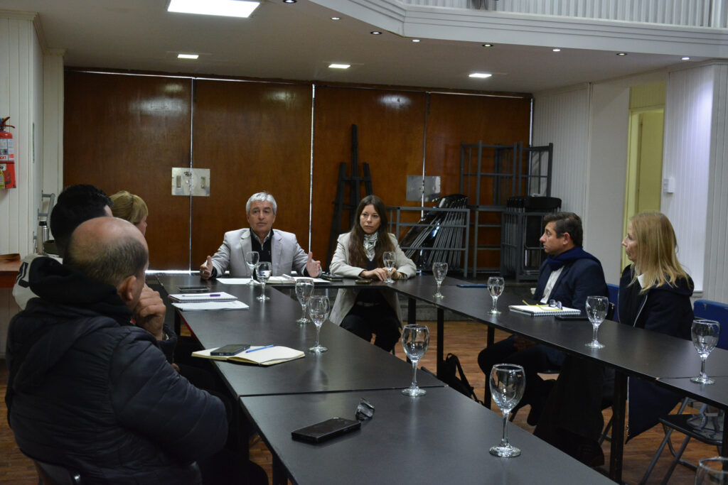 La Mesa de Diálogo Social sumó la educación y la formación laboral a su agenda de trabajo