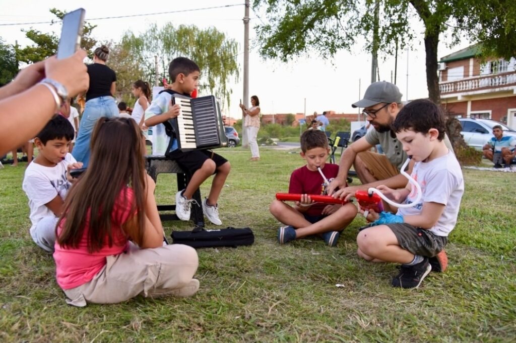"La plaza suena": la Orquesta Municipal "Celia Tomasa Torrá" invita a una jornada musical recreativa
