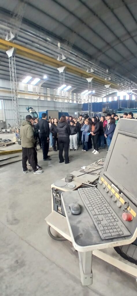 Estudiantes de Gualeguaychú recorrieron el Parque Industrial de Concepción del Uruguay