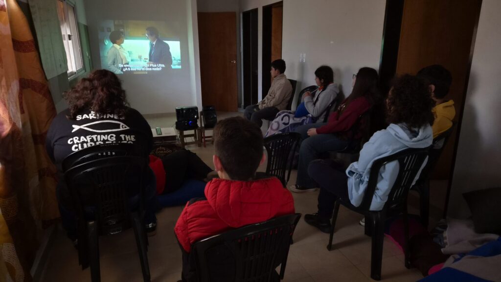 Proyectaron "Argentina, 1985" para jóvenes del Centro de Escucha en el marco de "Cine y Comunidad"